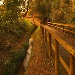 Uima River House 홈스테이