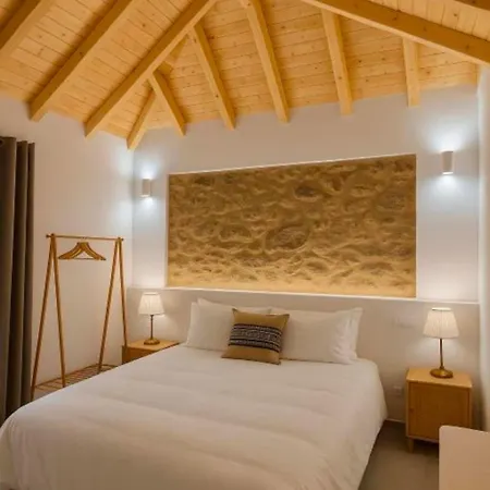Uíma River House